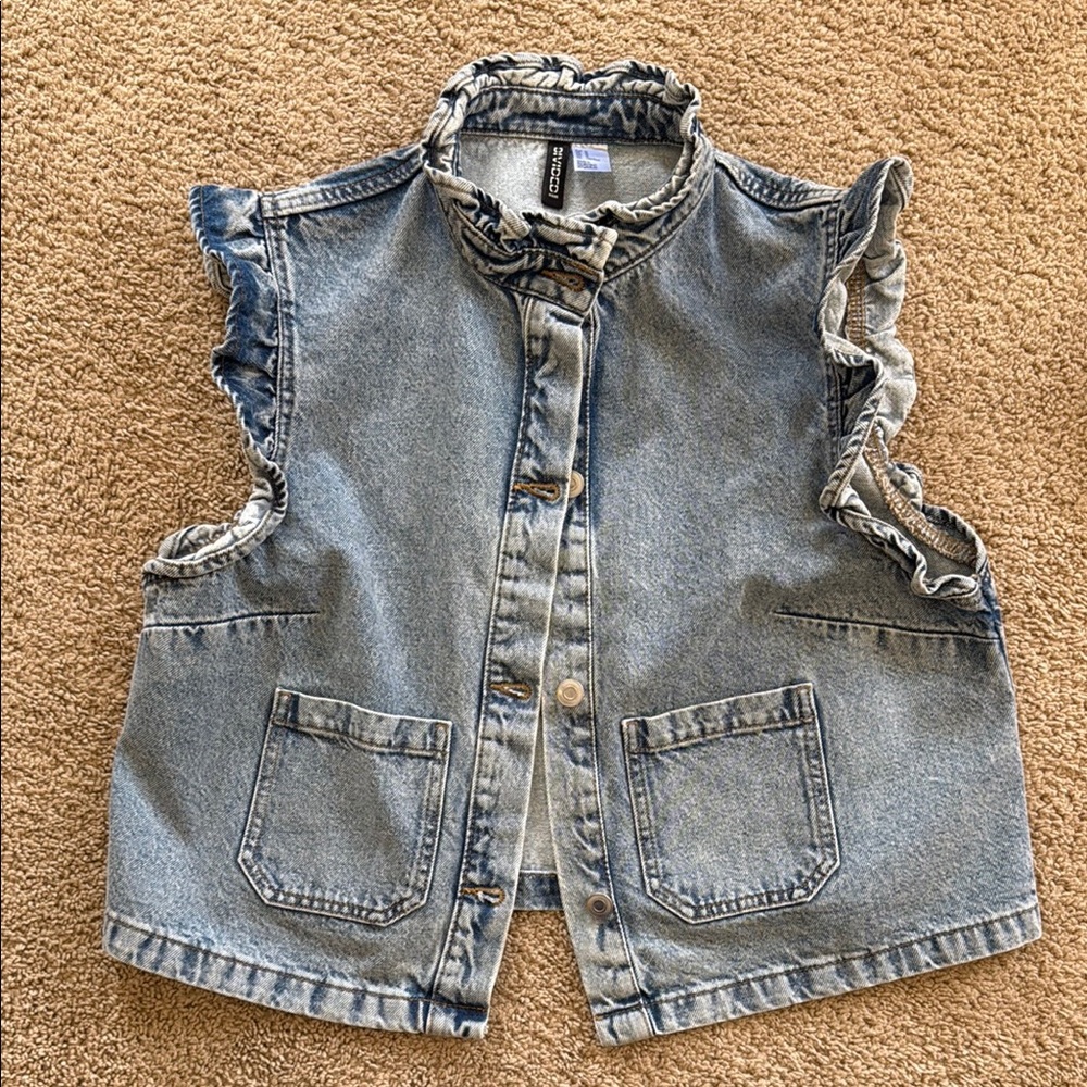 Women’s Ruffle Trimmed Denim vest
